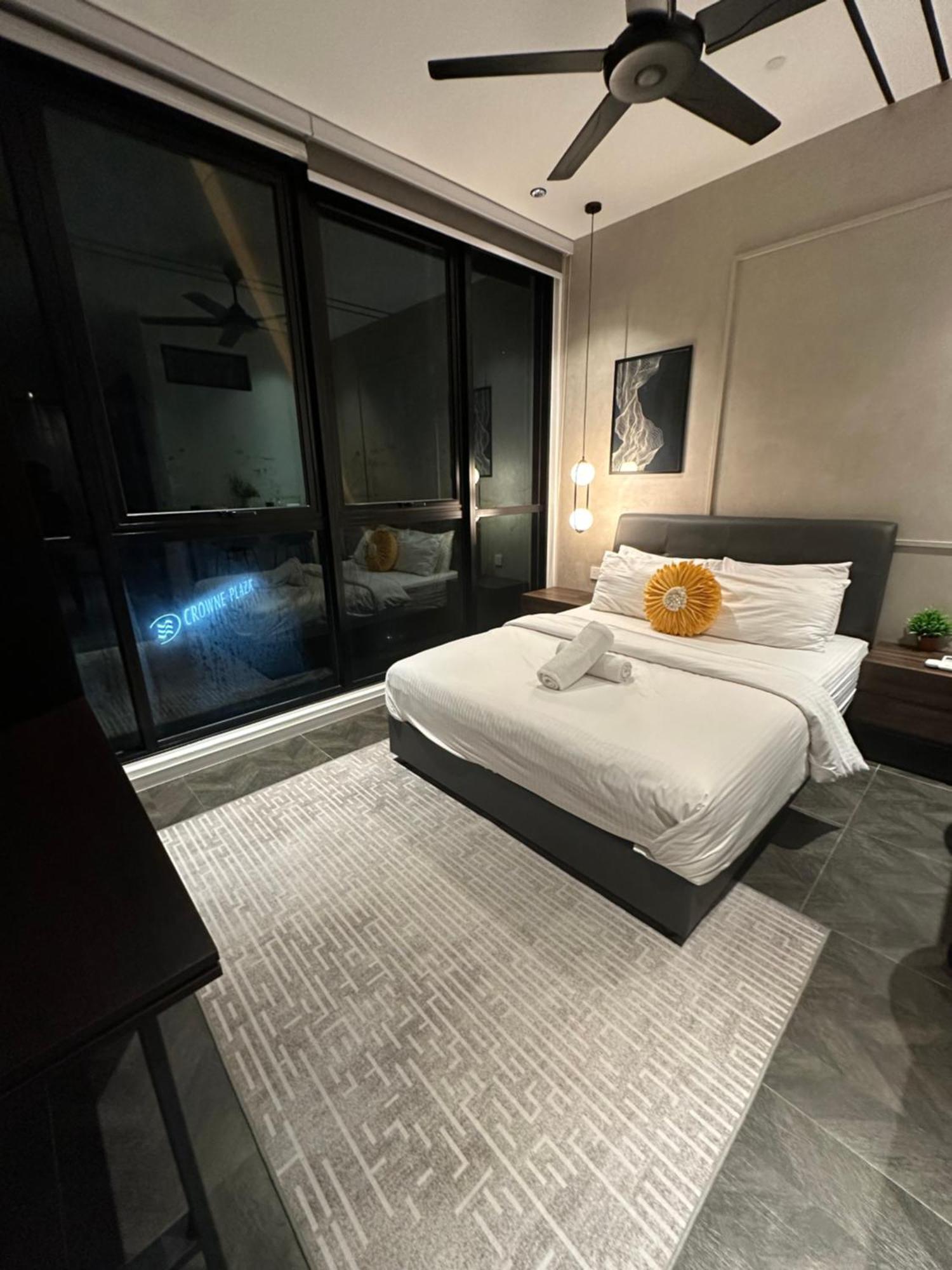Scarletz Suites Klcc By Aura Kuala Lumpur Eksteriør billede